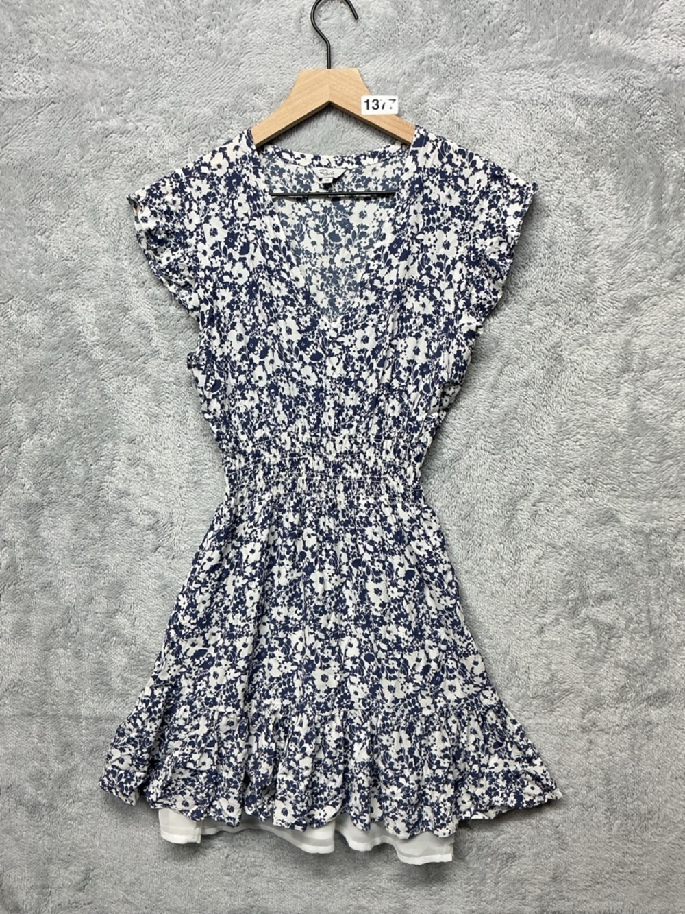 Rails Tara Navy White Floral V-Neck Dress XS Lined Ruffle Hem